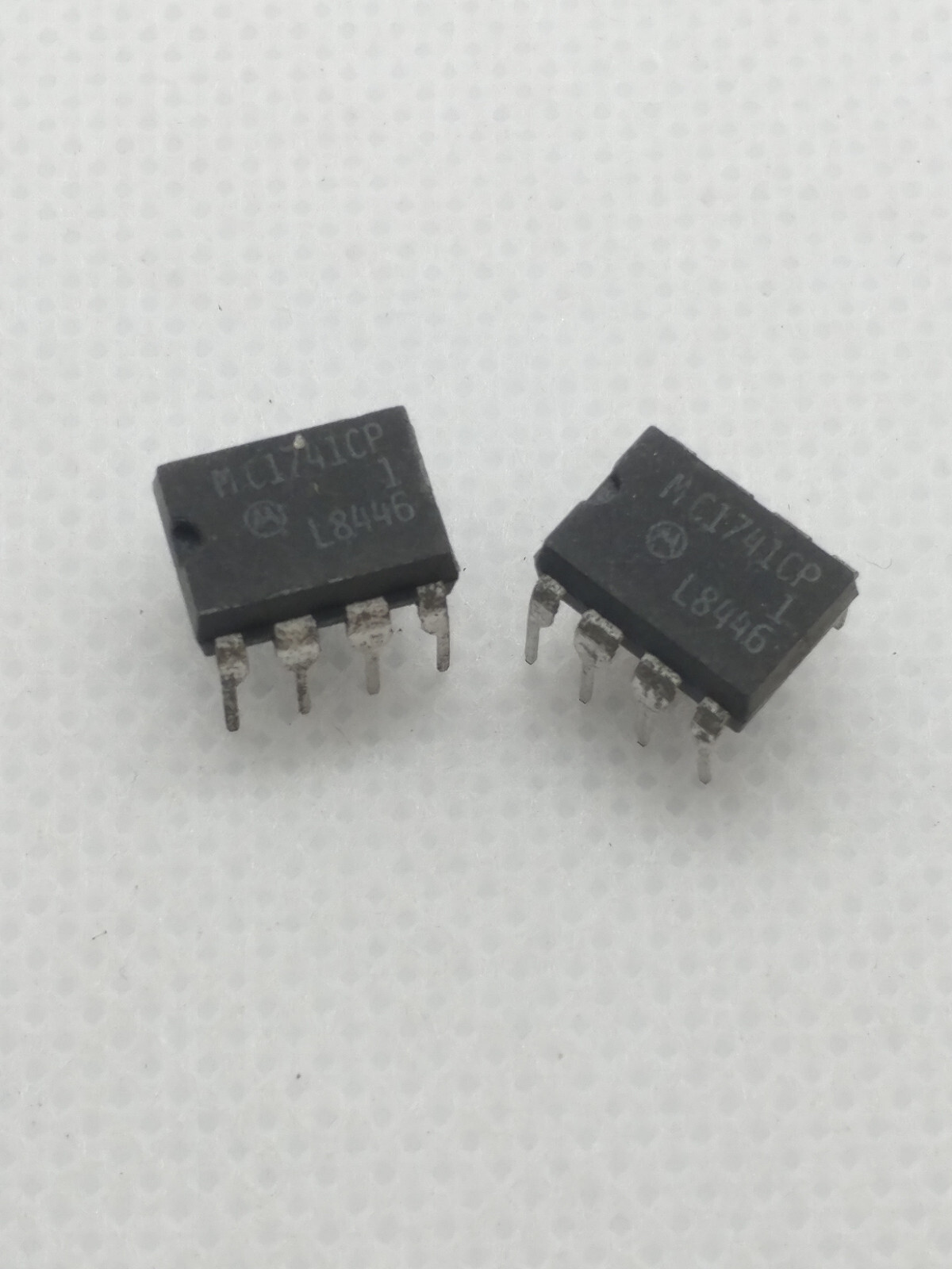 50X MOTOROLA MC1741 MC1741CP OP AMP DIP8 ORIGINAL OEM PARTS LM741 50PCS in stick