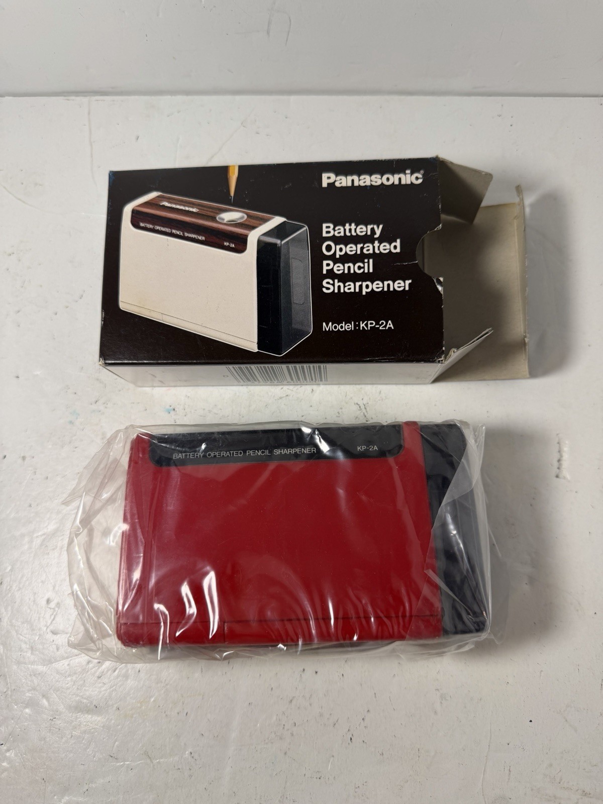 Vintage Panasonic RED KP-2A Battery Operated Pencil Sharpener NEW w/box Japan
