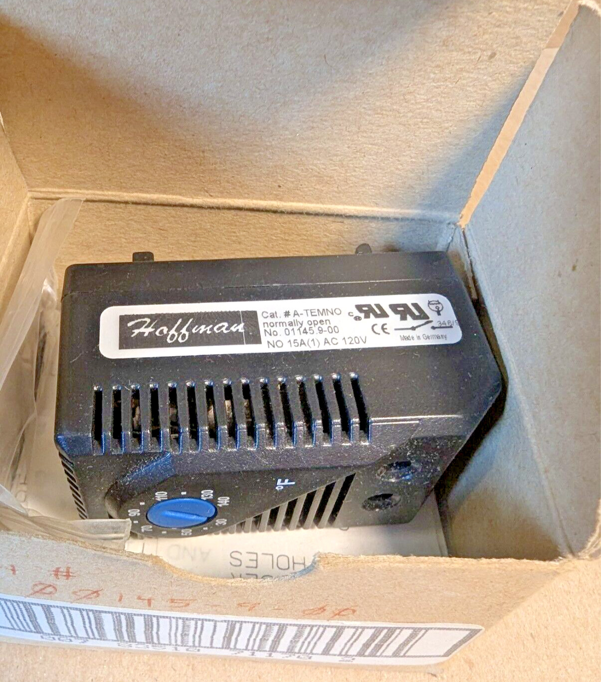 ( New) HOFFMAN ATEMNO Thermostat, 120/150V,AC/DC -- New in Box