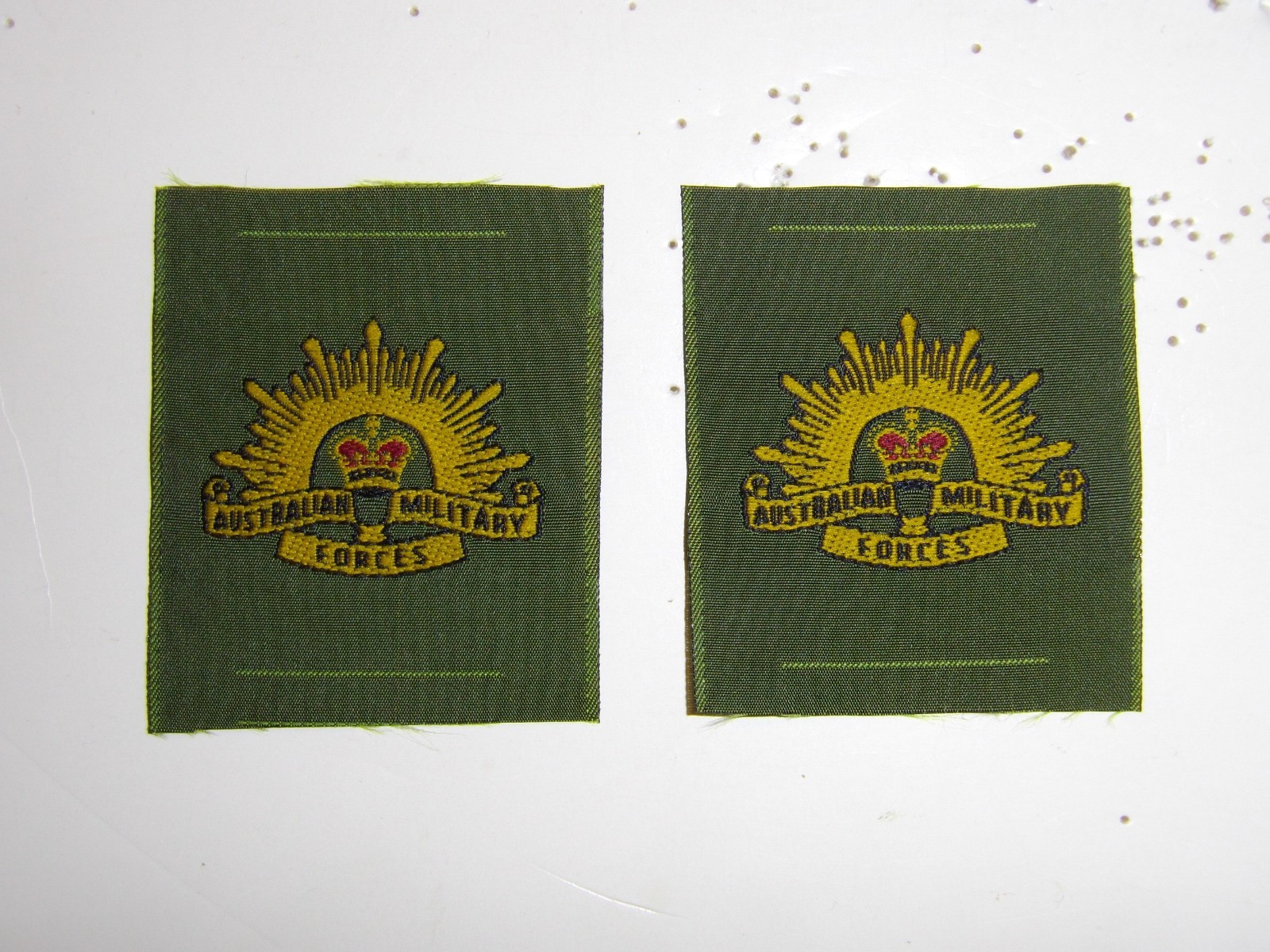 b0063p Australian Australia Army Vietnam era sleeve emblems pair IR17B