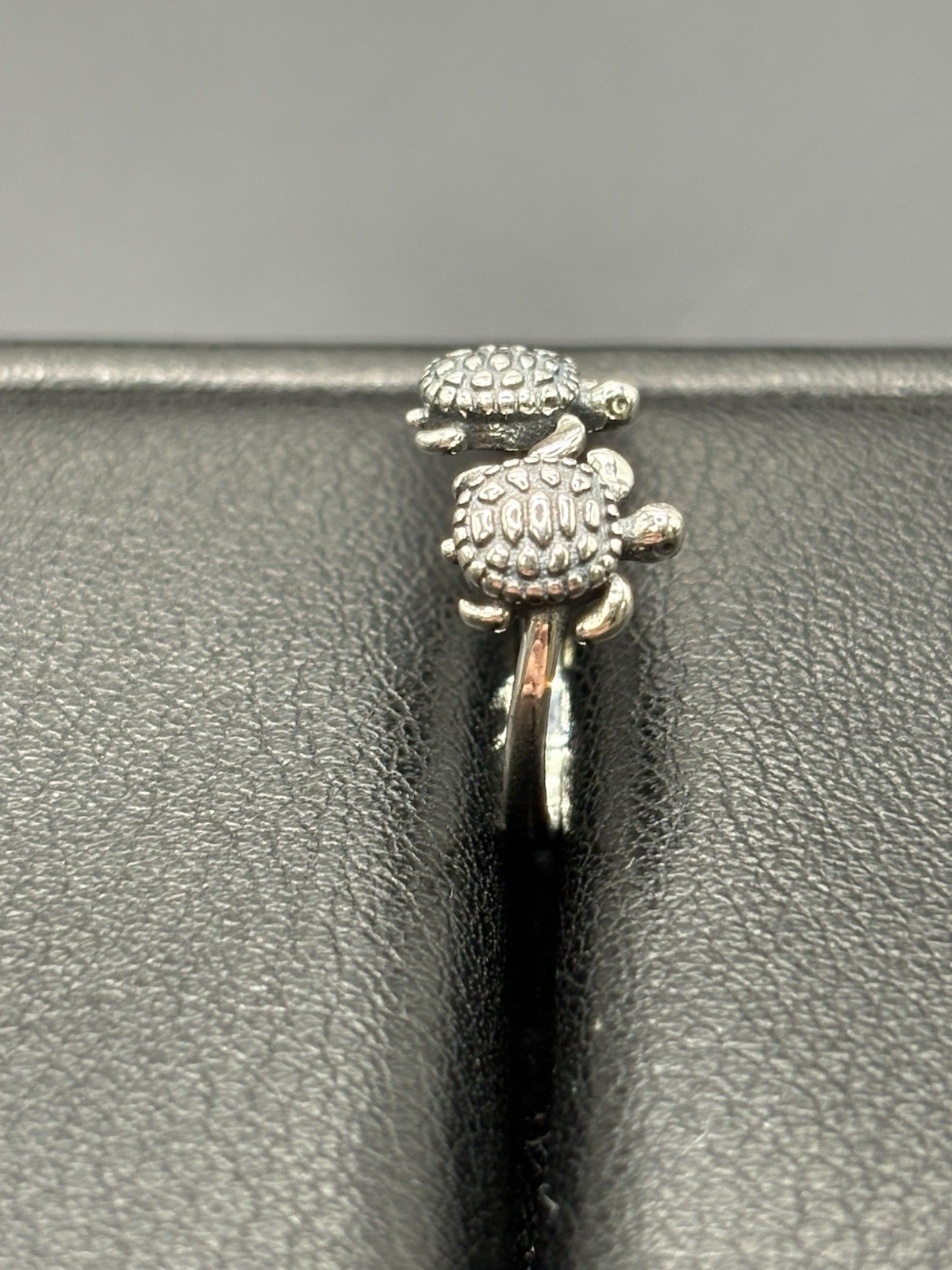 New Condition Sterling Silver Turtle Toe Ring 925 B12