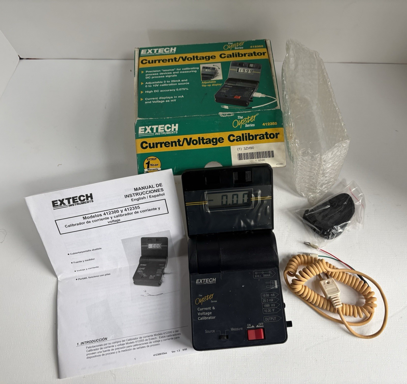 Extech 412355 Oyster Current Voltage Calibrator w/ Box Manual Cable Tested On