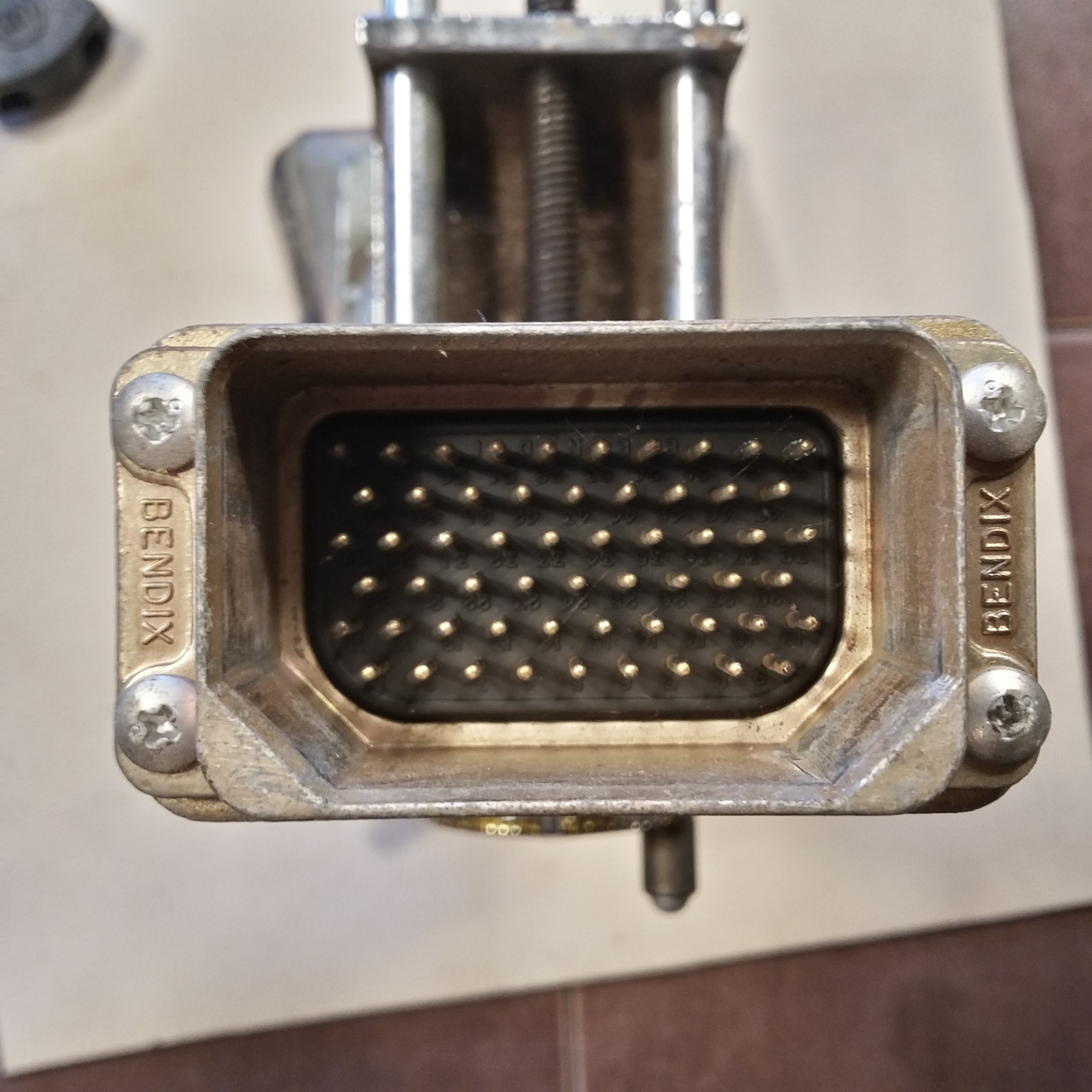 Cannon SR-RC1-N57A-P1 Connector