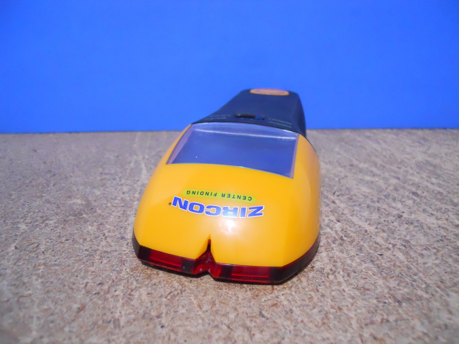 Zircon MultiScanner HD900 Multi-Function Stud Finder Scanner DeepScan Metal Wire