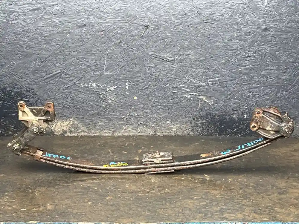 (Used) 1999 Freightliner FLD120, FRONT LEAF SPRINGS Front Leaf & Springs  P-5164