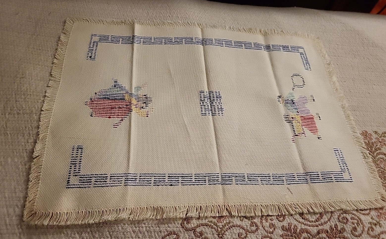 Cross Stitch Ethic Dancers Border Tassel 14"×10"