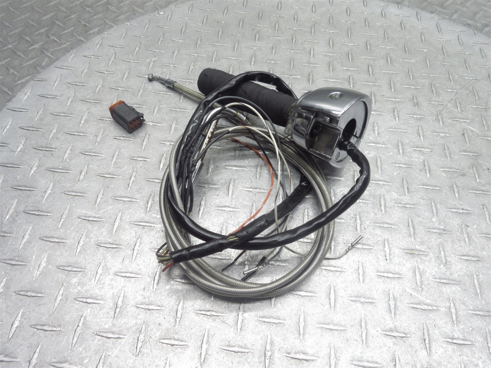 2000 Harley Davidson Softail Deuce FXST Right Switch Throttle Control Cable Lot