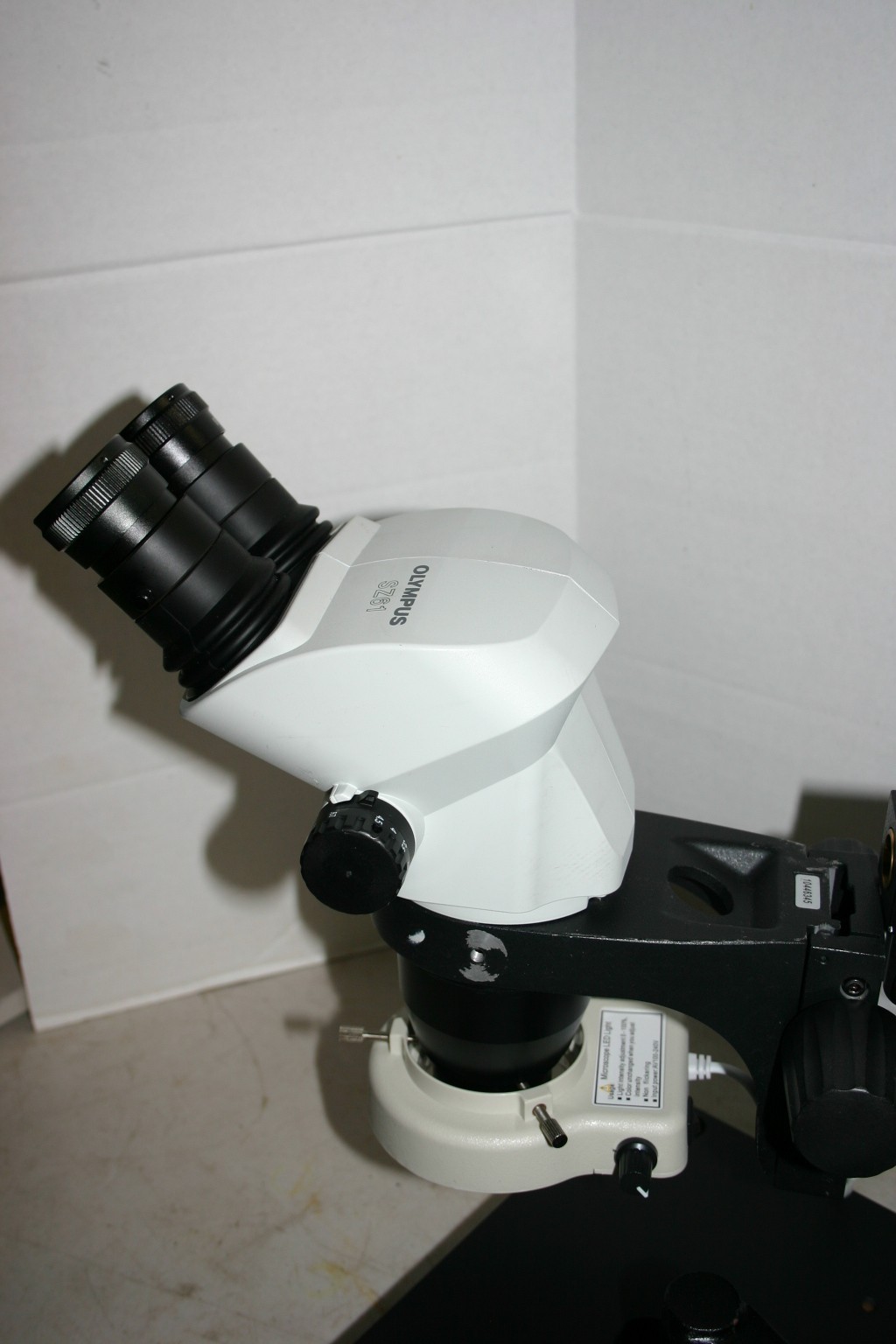 Olympus SZ-61 45d Stereozoom Microscope on Articulating Boom Std 7-45X Ringlight