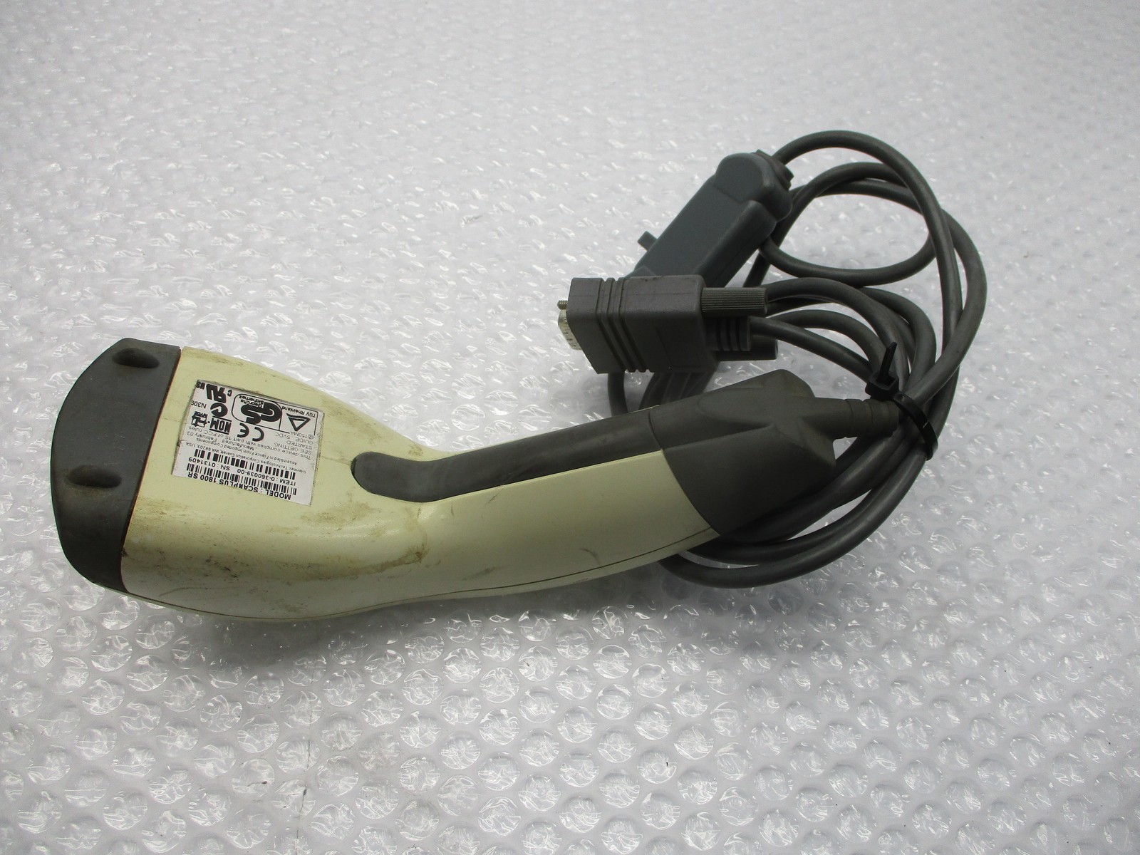 INTERMEC SCANPLUS 1800SR SCANNER W/CABLE (AS PICTURED) NSNP