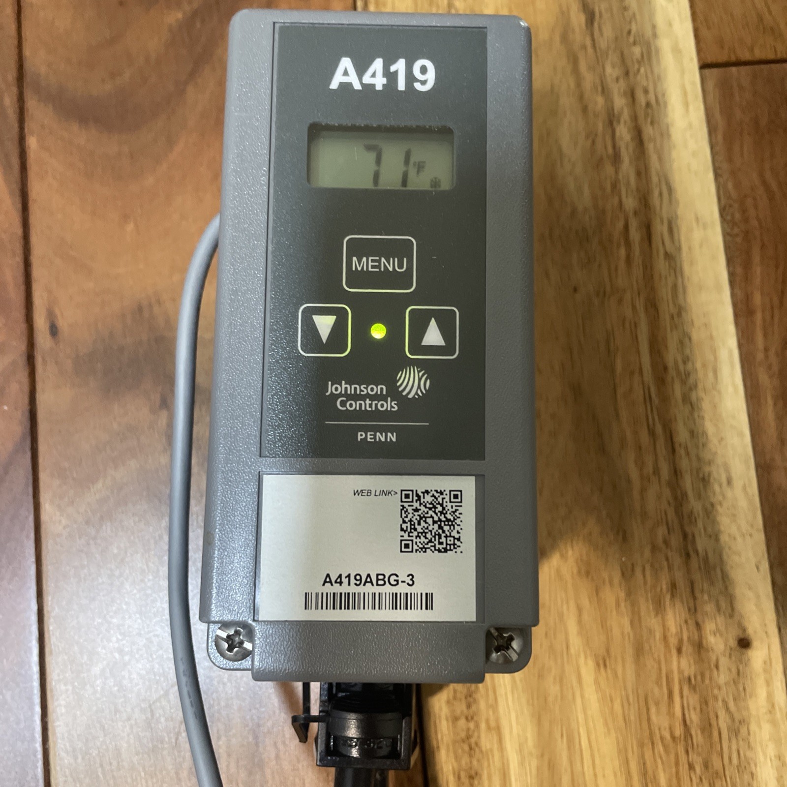 Johnson Controls  A419ABG-3 Single Stage Digital Temperature Control With Cords