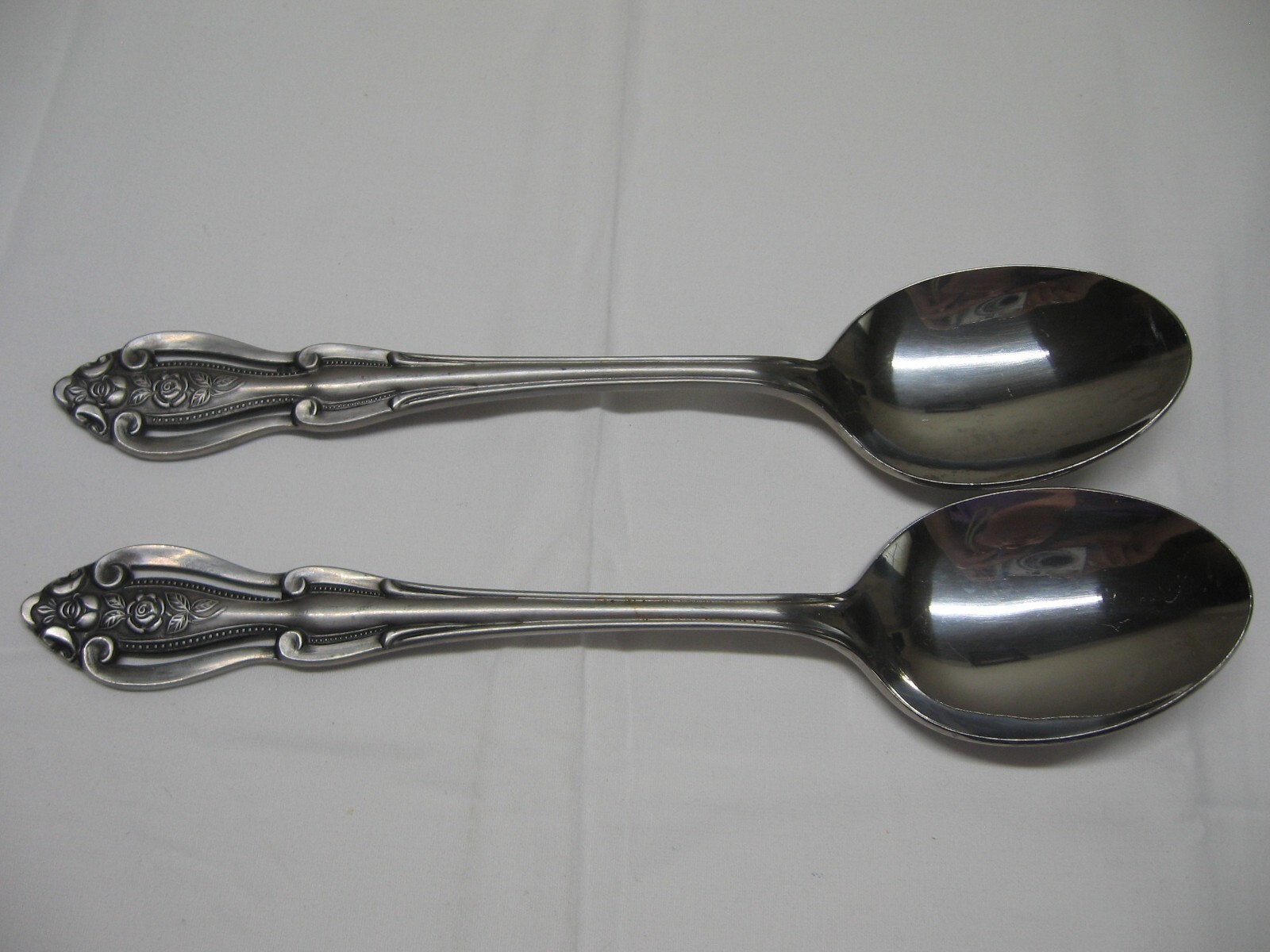 Set of 2 Mona Lisa Lifetime Stainless Serving Spoons 8-3/8" Silverware Roses