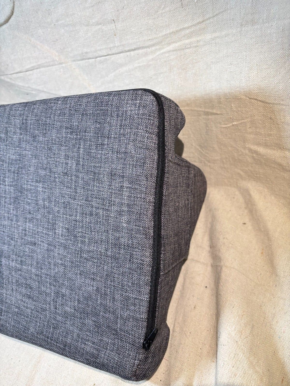 Pillow Tablet Stand For Books Kindles iPad With Storage Pockets