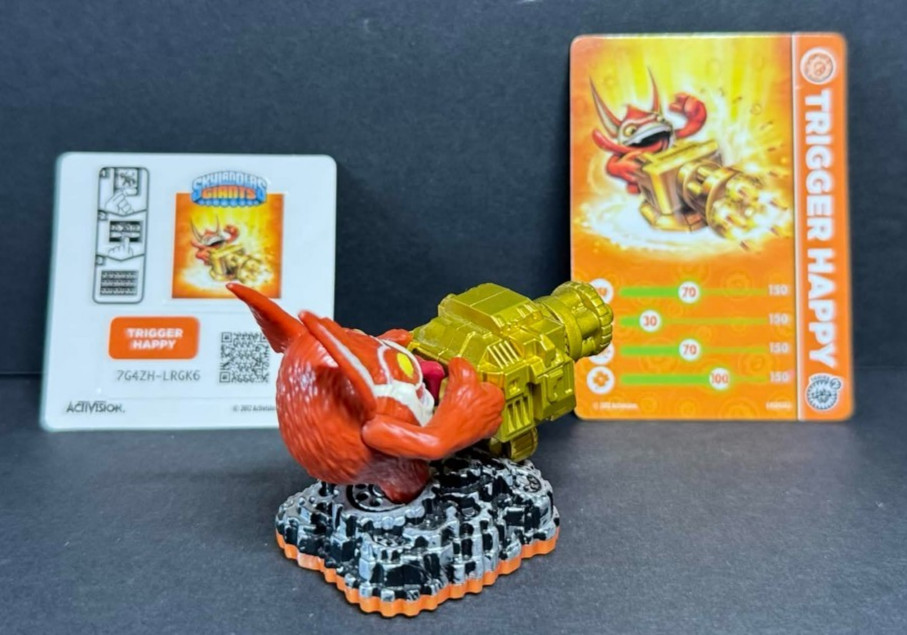 Skylanders Giants Trigger Happy w/ Card & Sticker