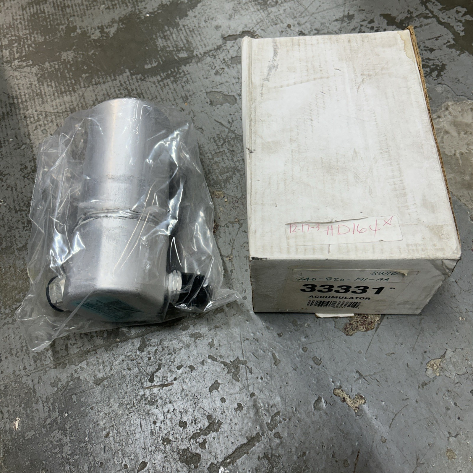 Accumulator For Audi 33331 See Pics 30 Day Warranty
