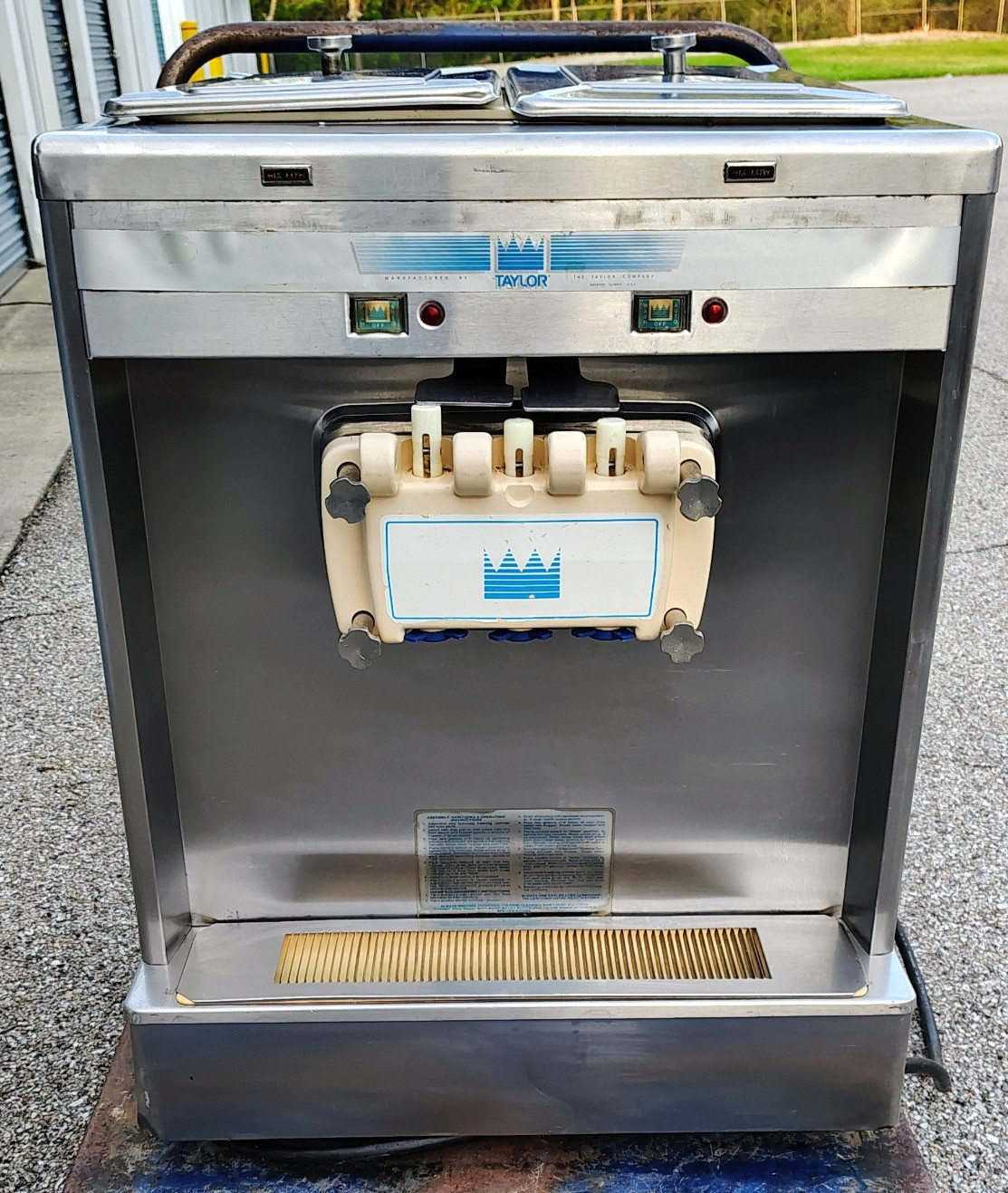 TAYLOR 338 COUNTERTOP ICE CREAM MACHINE