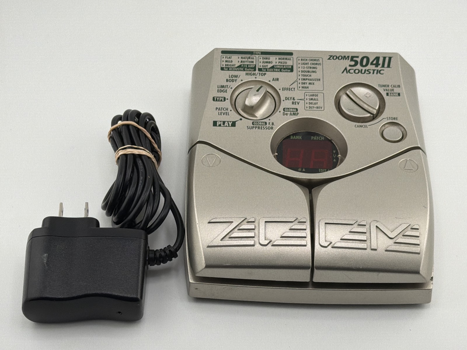 Zoom 504II Acoustic Digital Multi-Effects Processor Pedal Acoustic Guitar Good