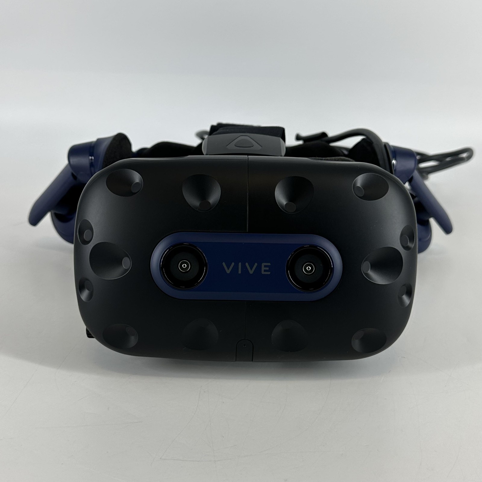 HTC Vive Pro 2 VR Headset w/ Controller/Link Box/Base Stations/USB Cable - Good