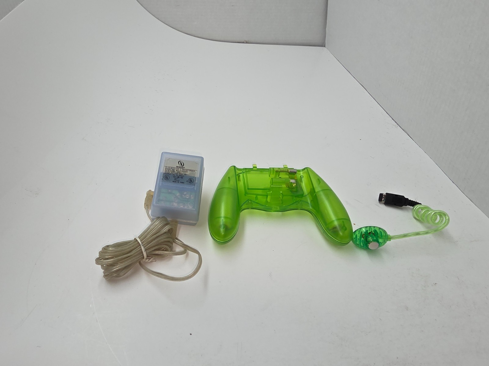 Clear Green WORM LIGHT + Rechargeable Battery Handle + AC for GAMEBOY Color