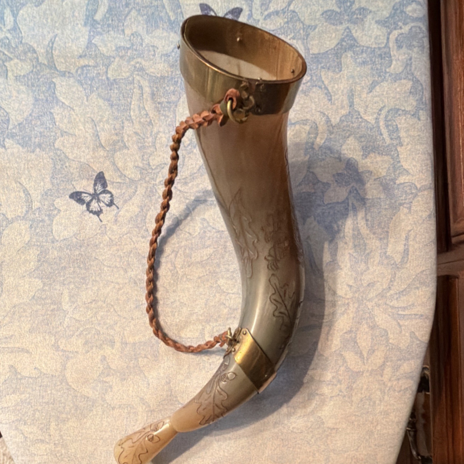 Vintage Engraved Powder Horn Brass Fittings Leather Strap Muzzleloader