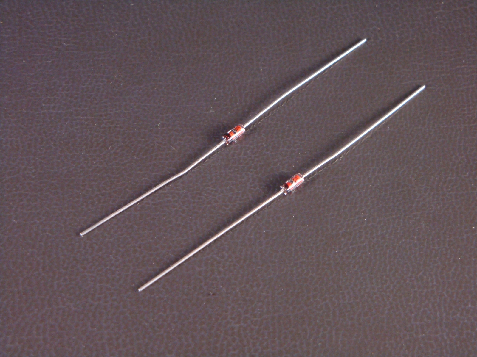 Lot of 2 JANTX1N753A-1 Microsemi Zener Diode 6.2V 5% 480mW DO-35 1N753A-1JANTX