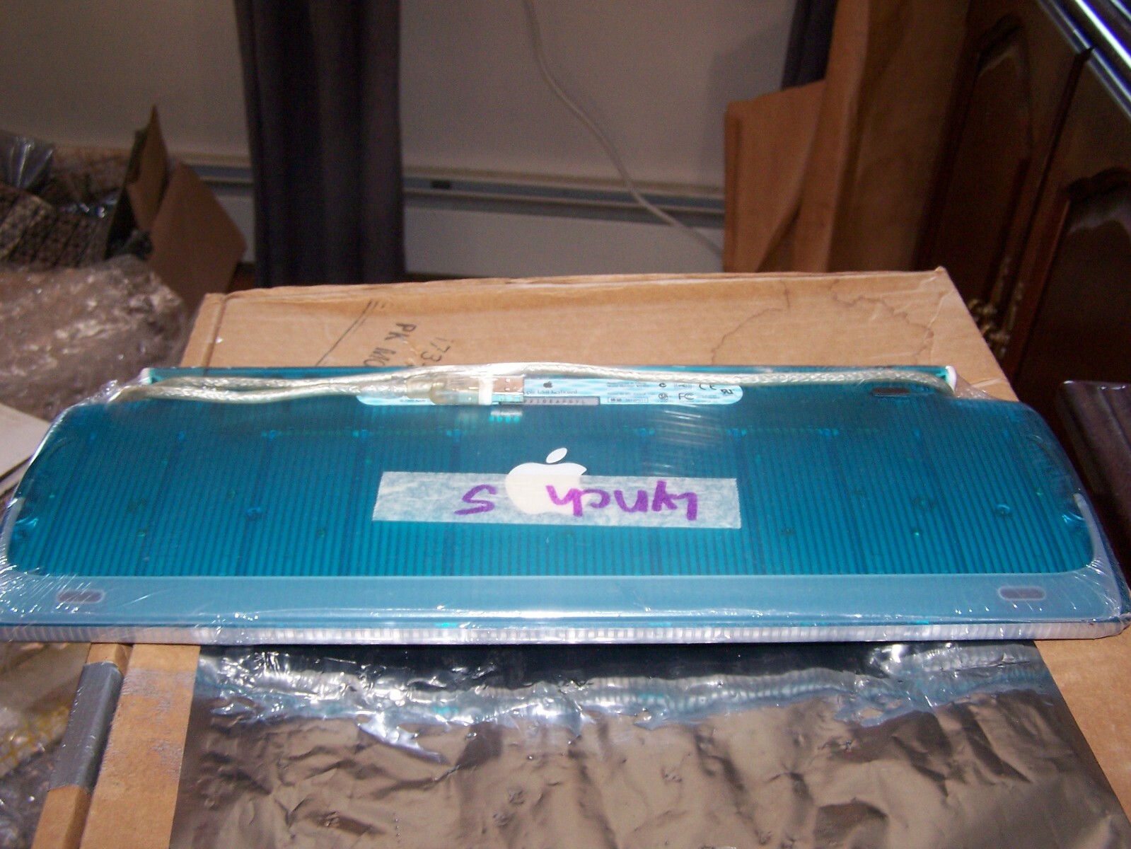 Apple iMac Blueberry M2452 USB Wired Keyboard