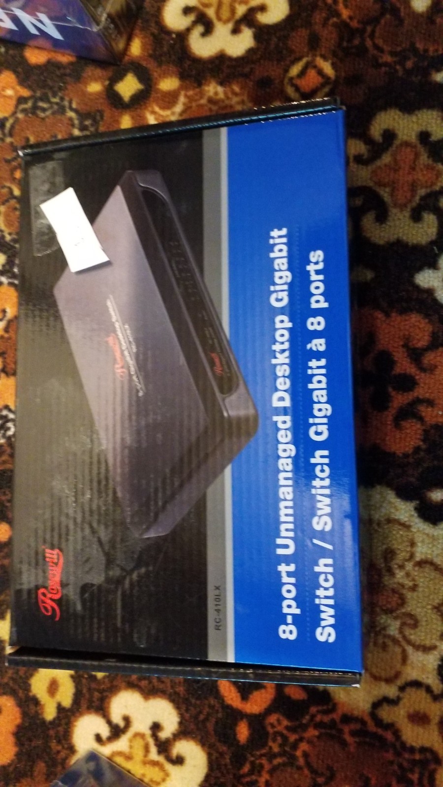 ROSEWILL 8 port unmanaged desktop supports IEEE 802.3