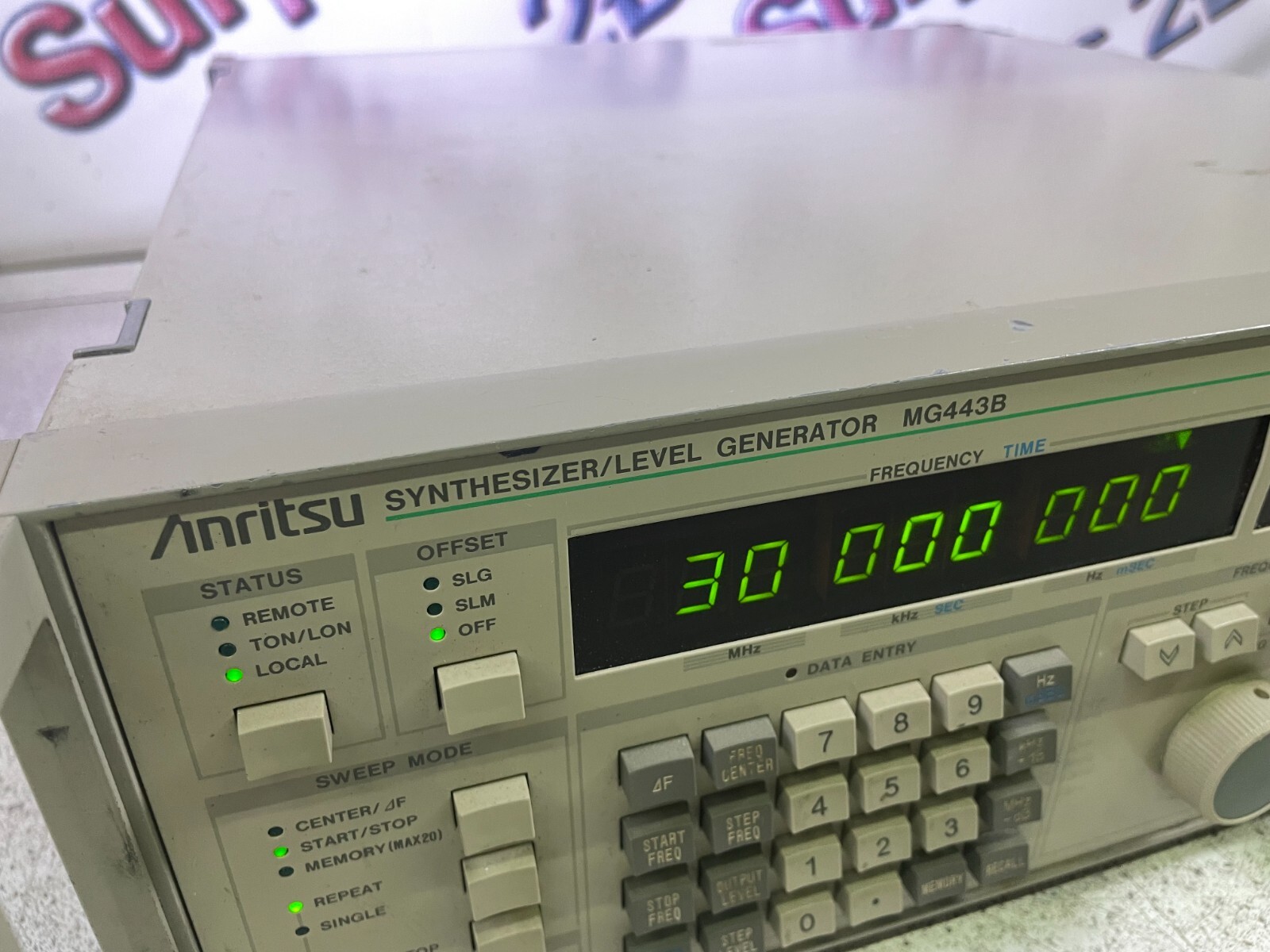 Anritsu MG443B Synthesizer/Level Generator