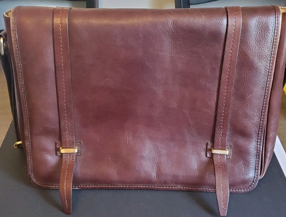 Lucaldo Brown Italian Leather Laptop Shoulder Bag with Magnetic Closure