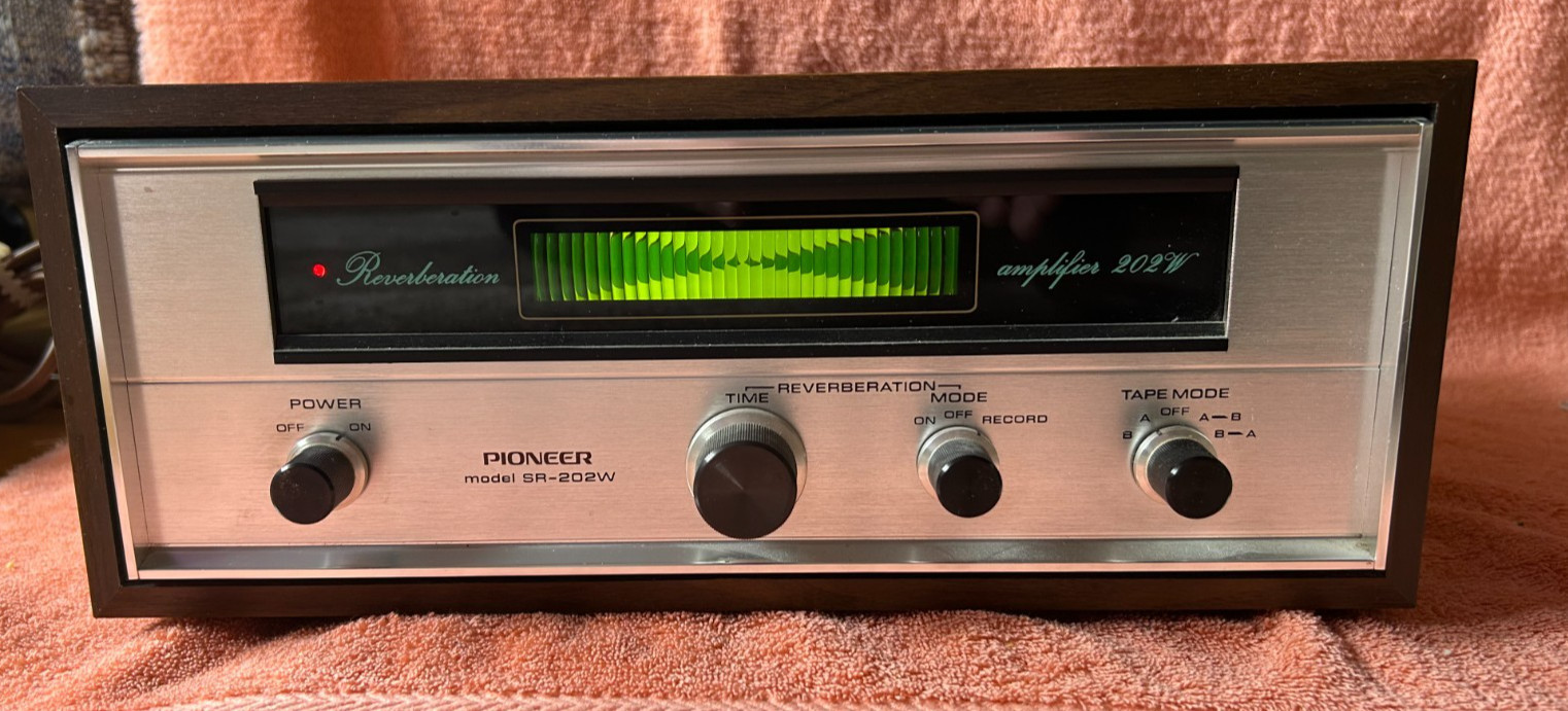 Pioneer SR-202W Reverberation Amplifier with original Box and instructions