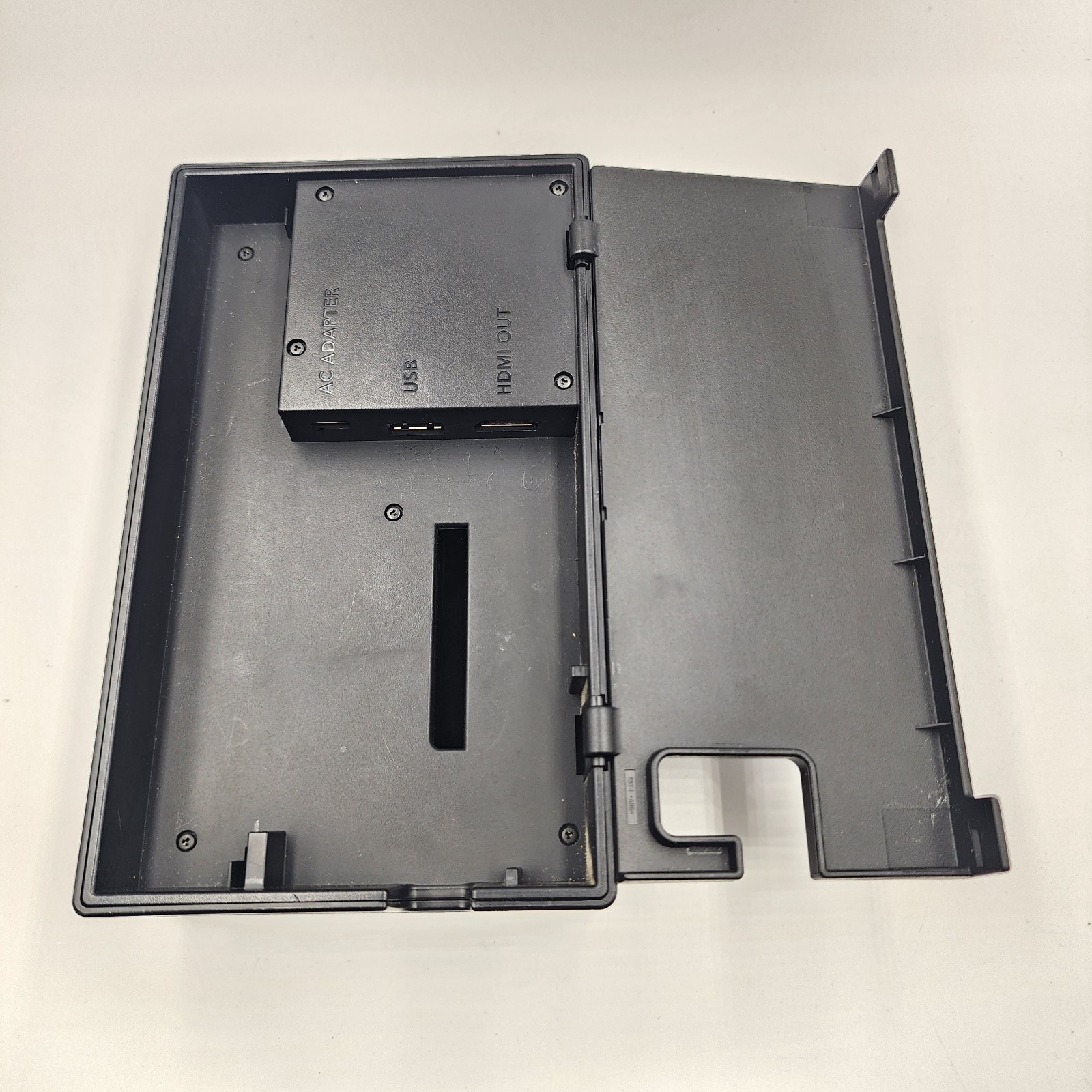 Nintendo Switch Dock Station HAC-007 *pre-owned