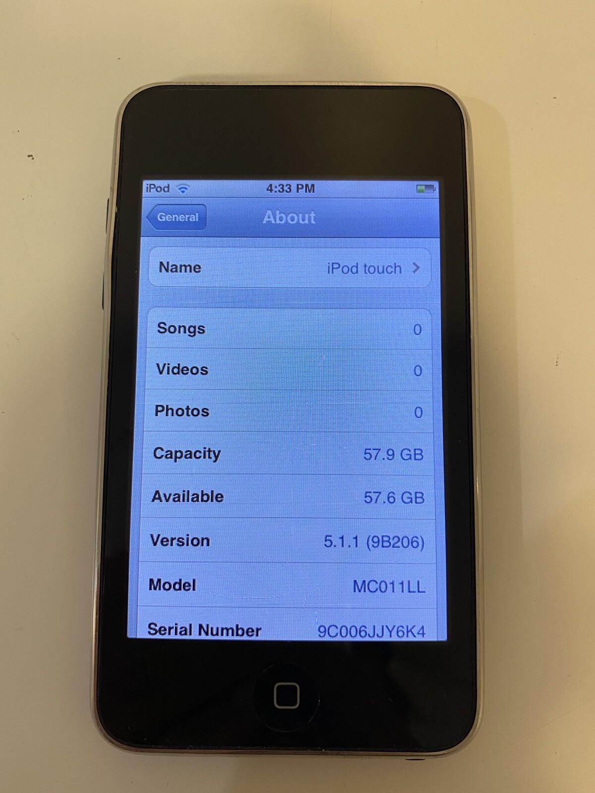 Apple iPod touch 3rd Generation Black (64 GB) Good Condition