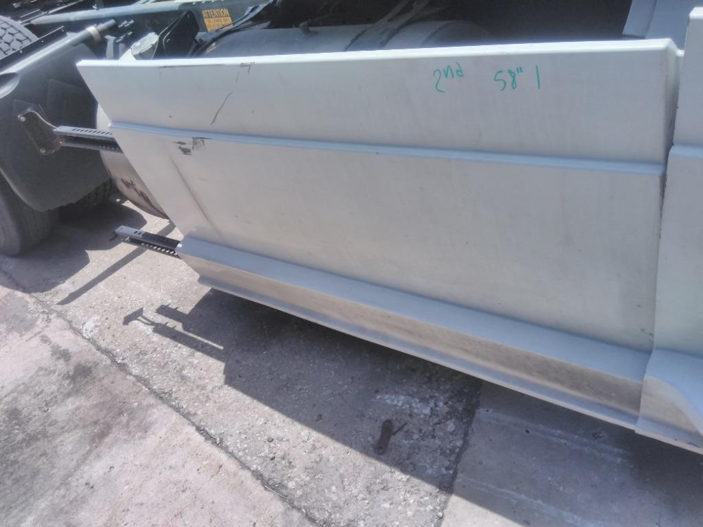 For 2016 FREIGHTLINER CASCADIA 125 SIDE FAIRING Right ,  FL