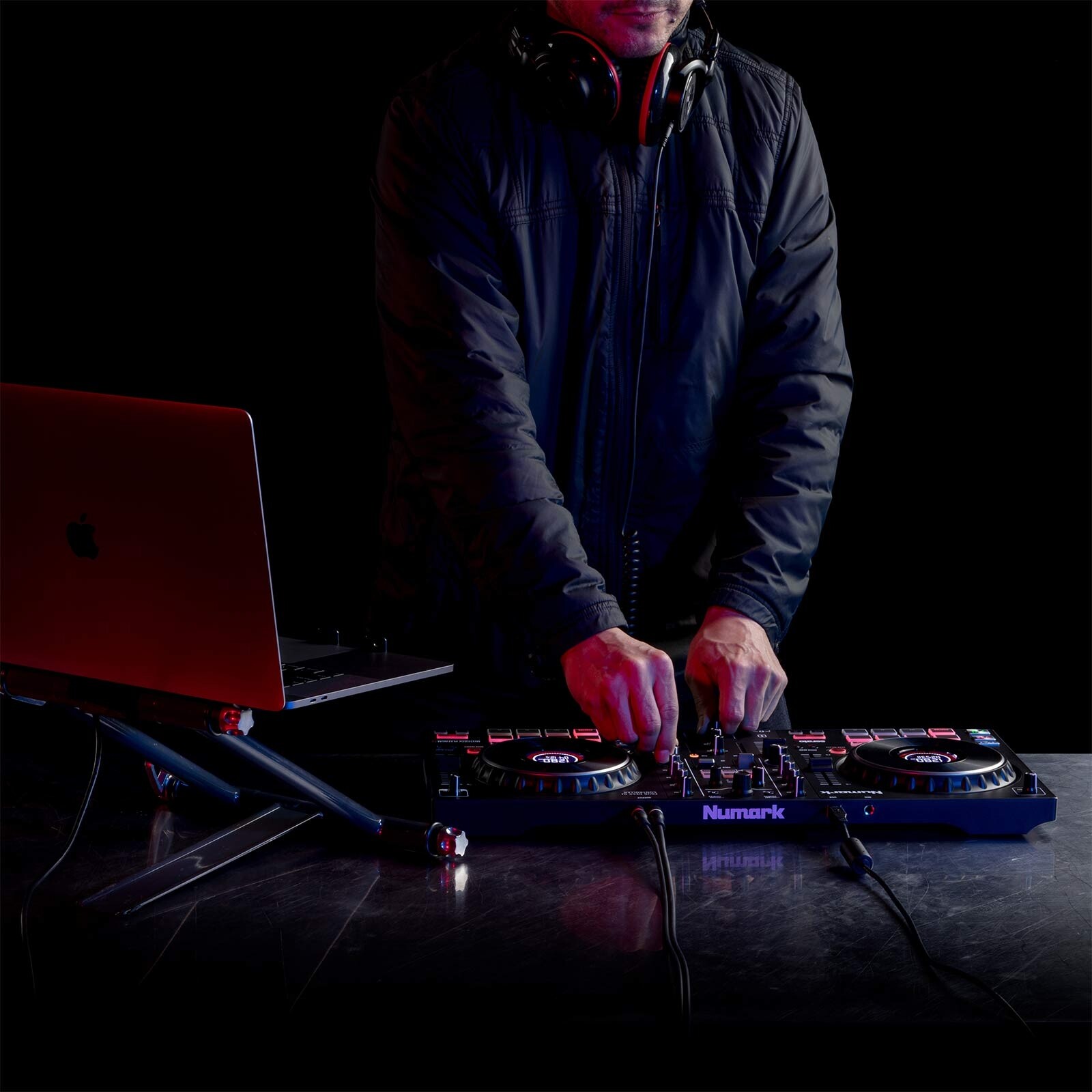 Numark Mixtrack Platinum FX 4-Deck Serato DJ Controller w Displays & FX Paddles