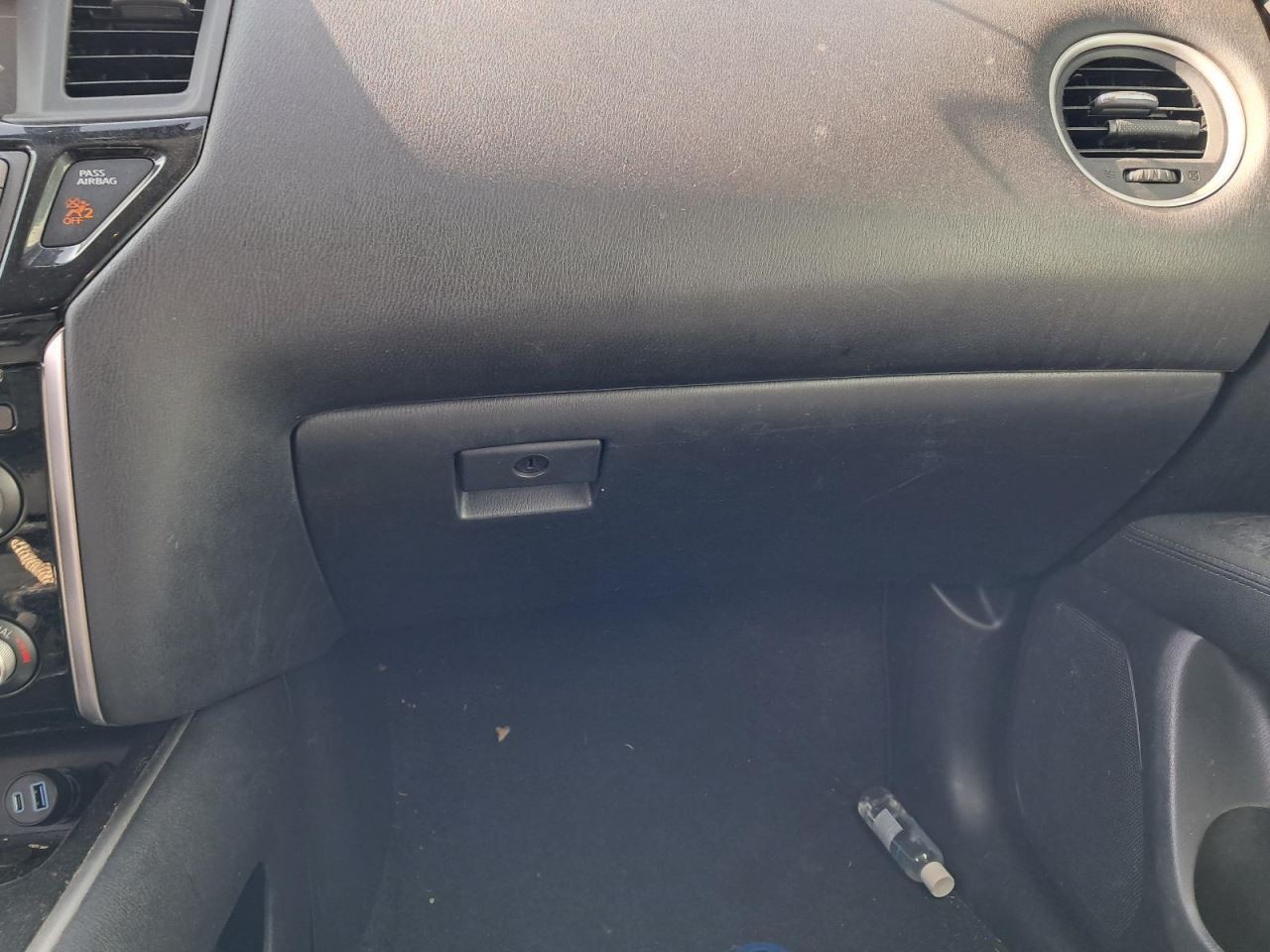 PATHFINDR 2017 Glove Box 4718184