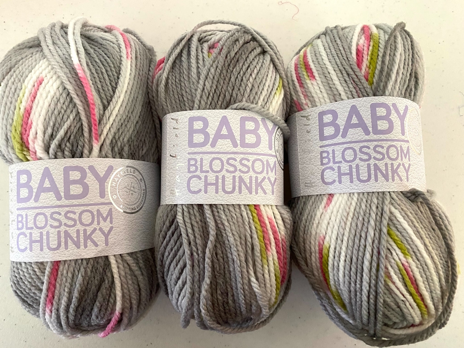 3 Skein lot SIRDAR HAYFIELD BABY BLOSSOM CHUNKY Yarn Bulky Acrylic Nylon Gray