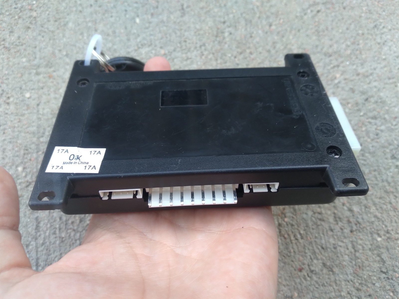 Directed Electronics Automotive Remote Start System Control Module W 2 Keyfobs