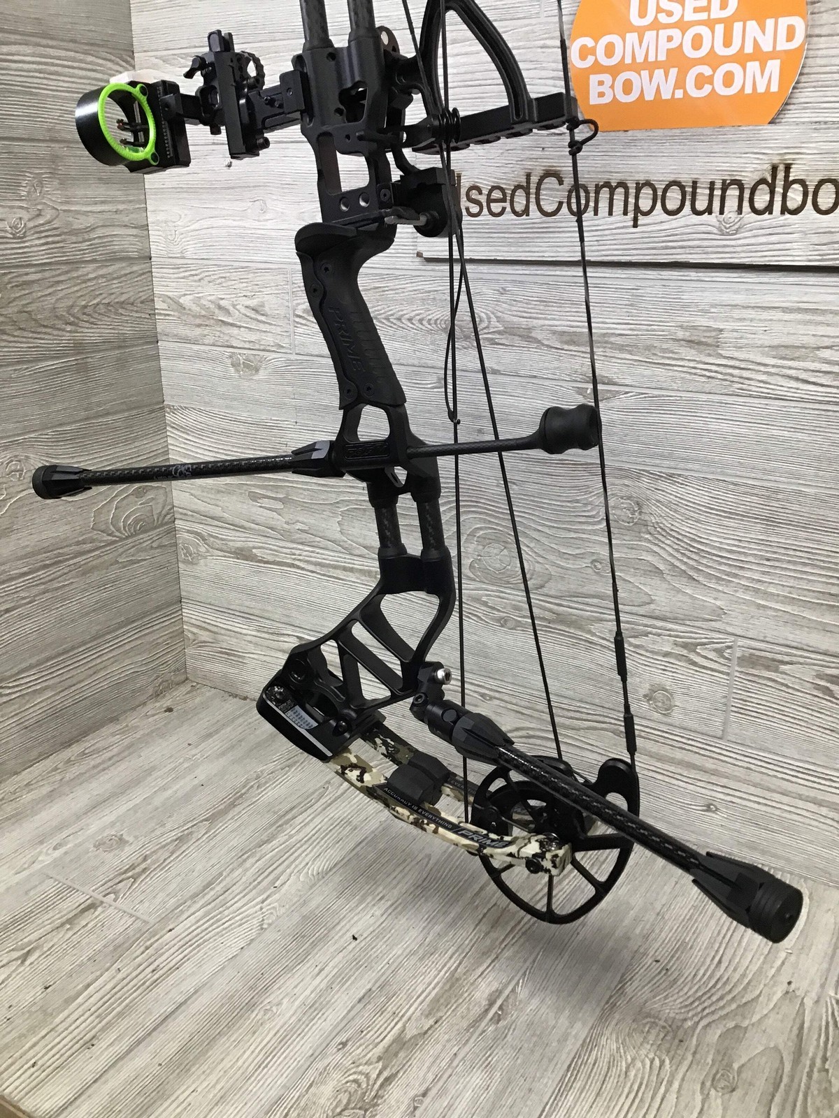 Used Prime Form 30 50-60#/28" Black riser/Camo limb LOADED PACKAGE