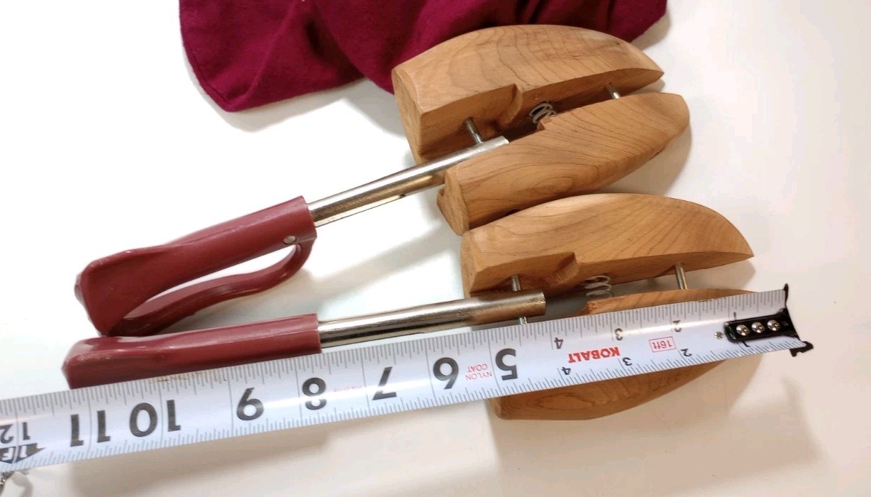 Shoe Tree Pair Cedar Wood Plastic Handle Stretcher 11.5” Adjustable