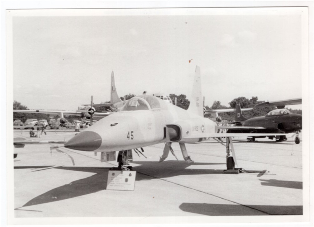 1976 USAF Northrop F-5E 74-01545 of 527th TFTAS at RAF Greenham Common 5x7 Photo
