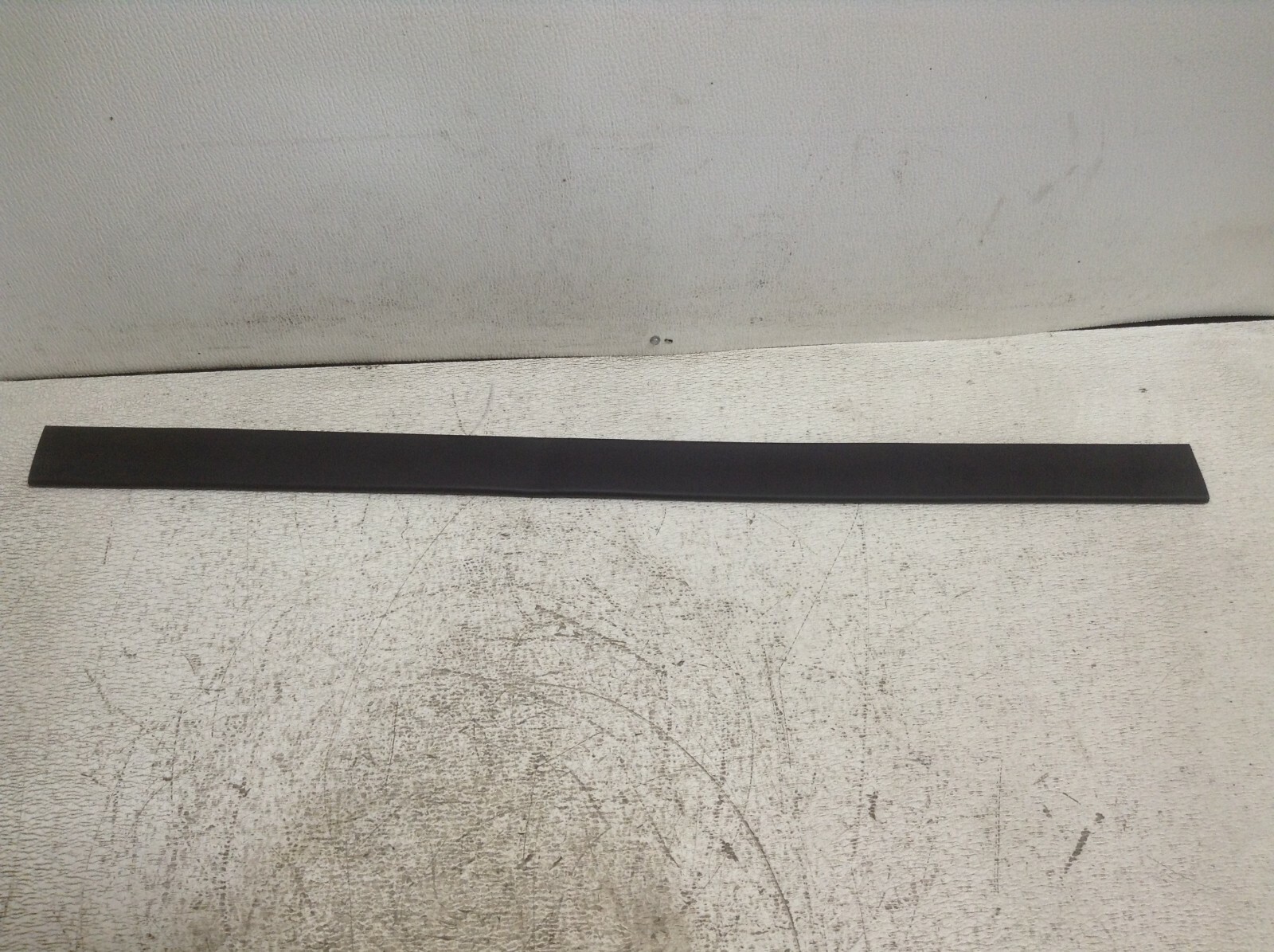 TE 71762G01 Seat Trim Seal 35" x 2" New (TSC)