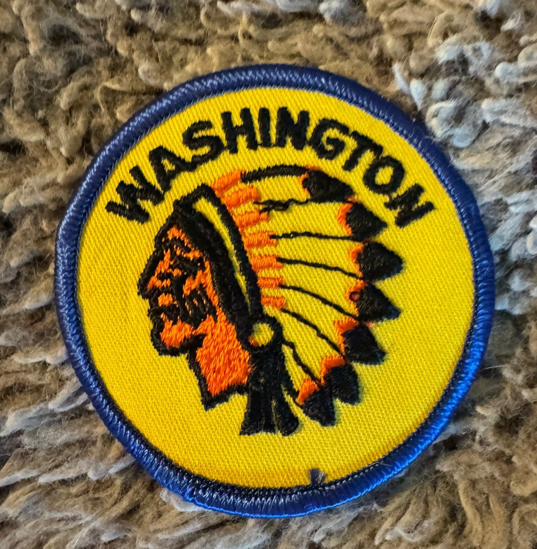 Vintage 1980s Washington Native Indian Chief Headdress PATCH: Size 3” Excellent