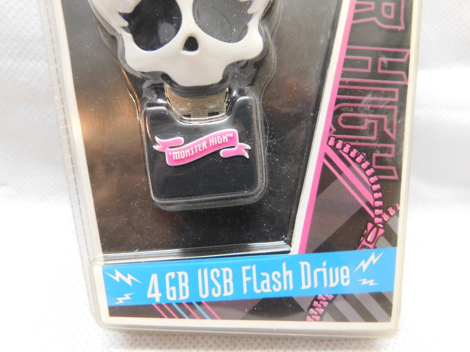 Monster High 4GB USB Flash Drive Compatible with Mac and PC