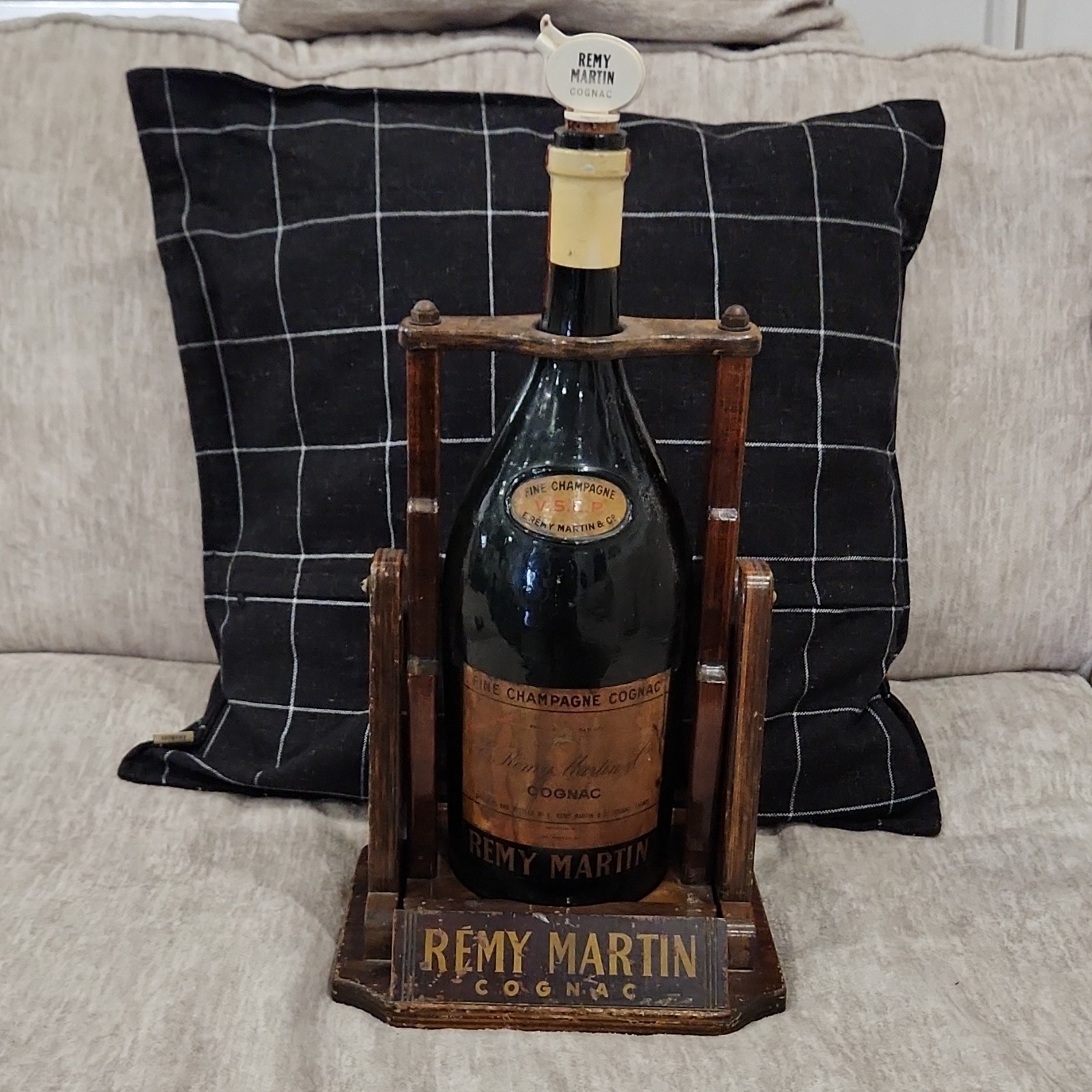 EMPTY 1950s Remy Martin Fine Cognac Collectible Black Bottle w/ Labels & Stopper