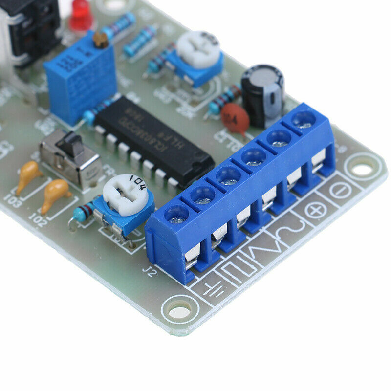 DIY DC 12V ICL8038 Monolithic Function Signal Generator Sine 50-5KHz Square Tri