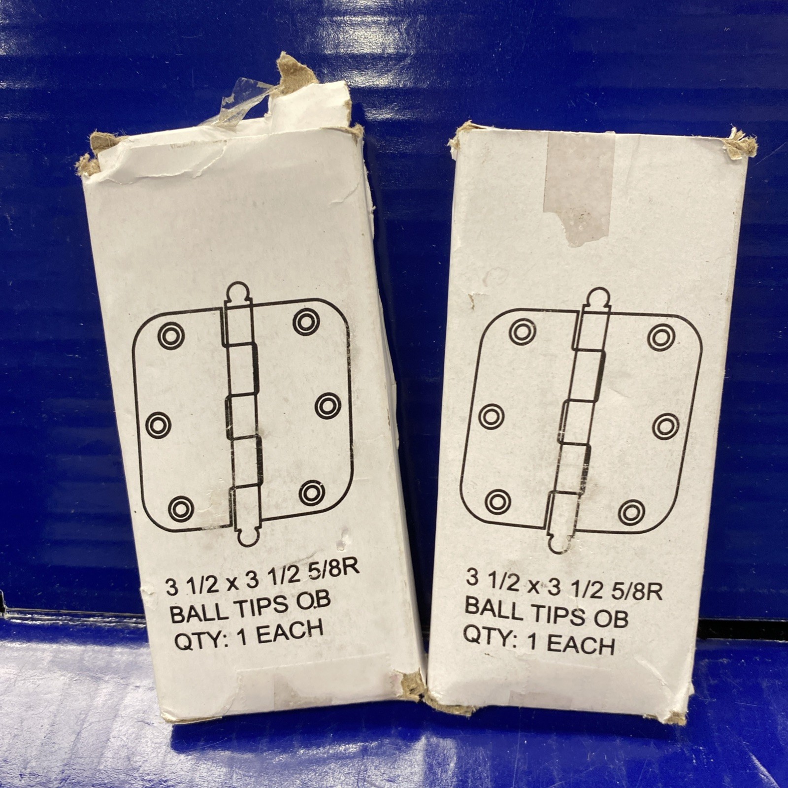 2X Hager 3 1/2'' x 3 1/2'', 5/8 Radius,  Black Ball