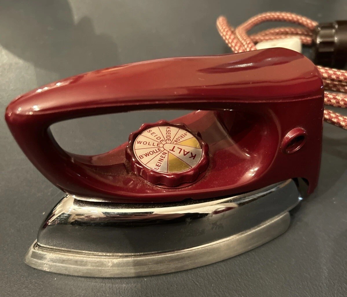 VTG AEG Small Travel Iron Germany 1970’s Burgundy 6.25”L x 3.25”W x 3.75”H