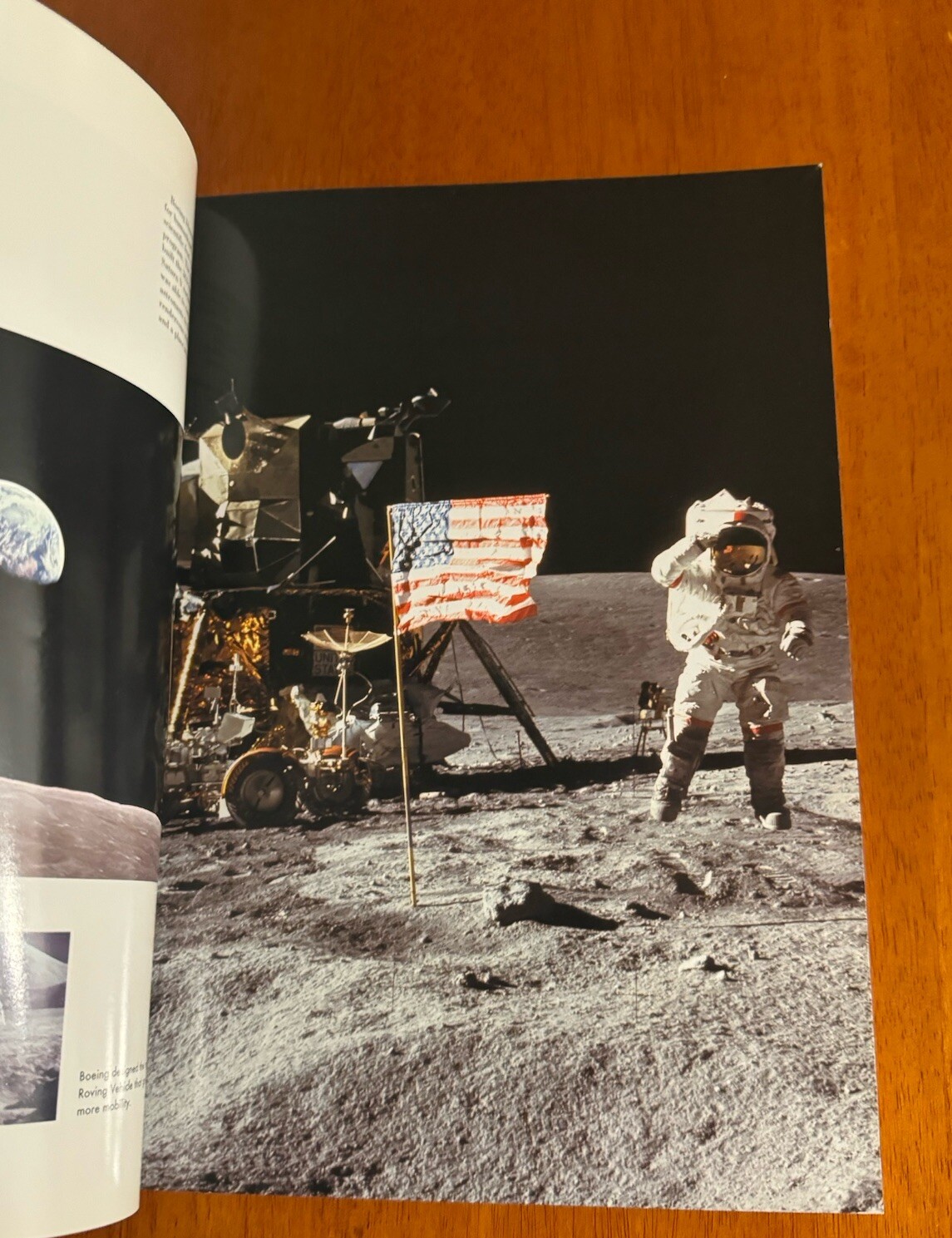 Boeing: Space Flight & Exploration (Program Booklet, 2001) RARE COLLECTIBLE
