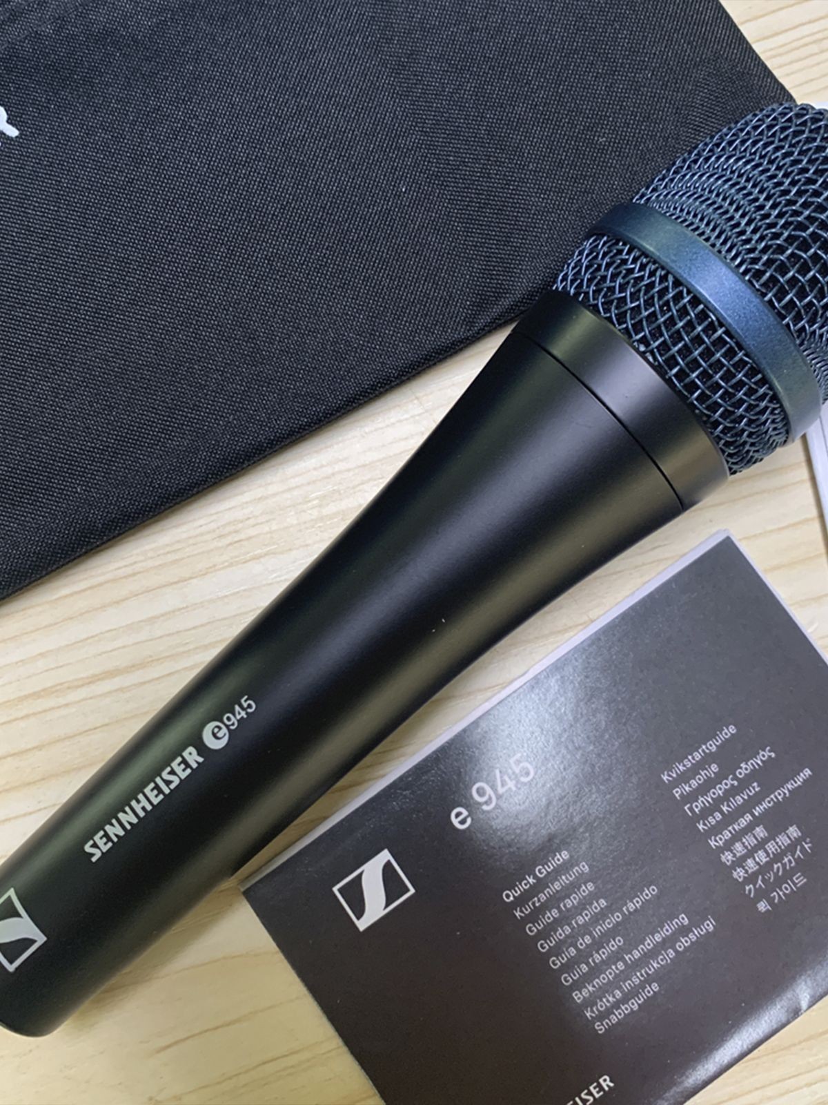Sennheiser Professional E 945 Dynamic Super-Cardioid Vocal Microphone Wired