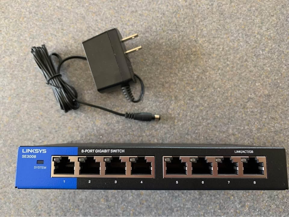 Linksys SE3008 8 Ports Rack Mountable Gigabit Ethernet Switch