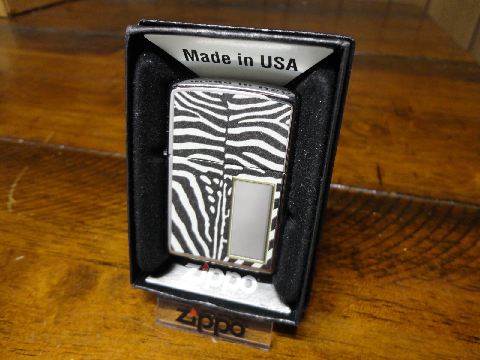 ZEBRA PRINT ZIPPO LIGHTER MINT IN BOX 2011